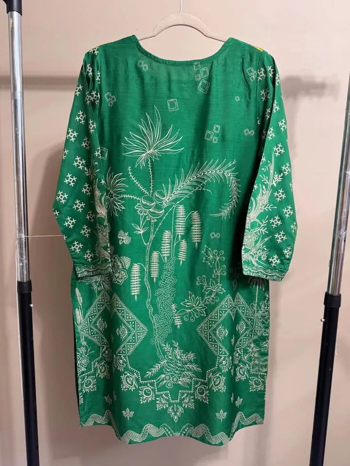 Green Viscose Embroidered Kurti / Top, photo 4 of 5
