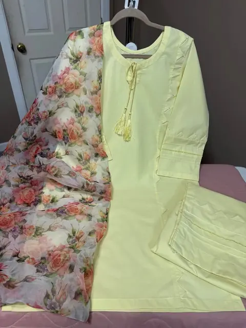 Yellow Thick Cotton Tailor Stitch Dress with Organza Dupatta, photo 4