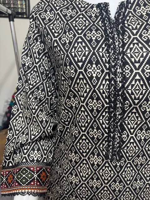 Branded Lawn Dress with Lawn Dupatta, photo 3