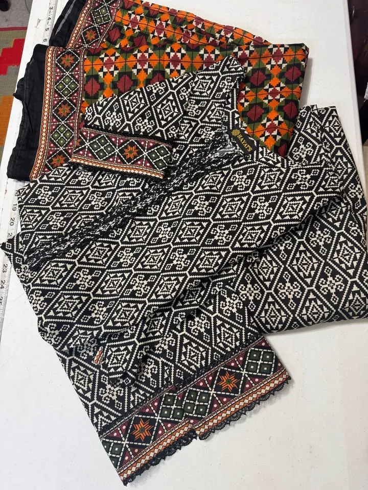 Branded Lawn Dress with Lawn Dupatta, photo 4 of 4