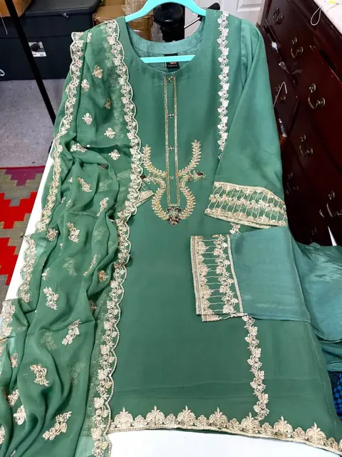 Green Chiffon Embroidered Dress, photo 4