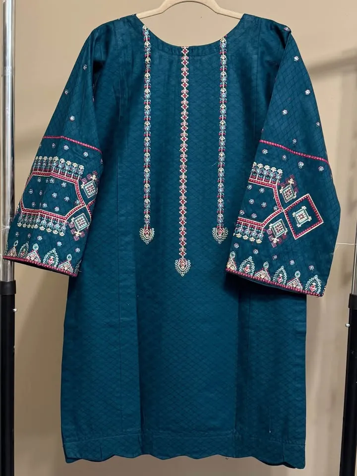 Cotton Both Sides Embroidered Kurti, photo 4 of 5