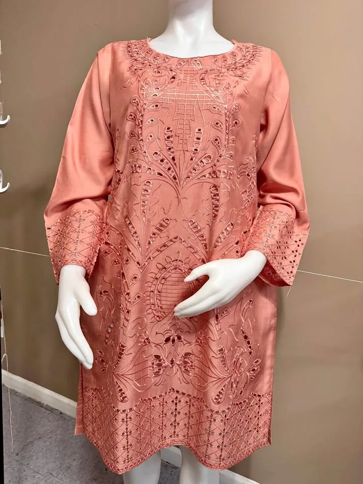 Viscose Chikankari Kurti / Top, photo 1 of 5