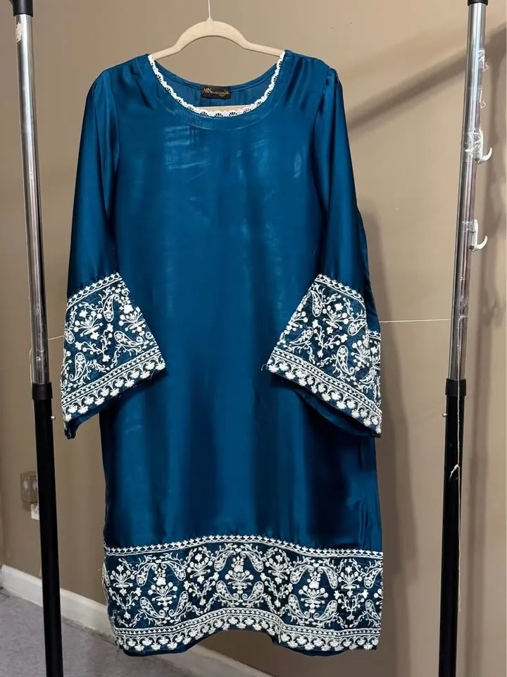 Silk Embroidered Kurti / Top, photo 3 of 4