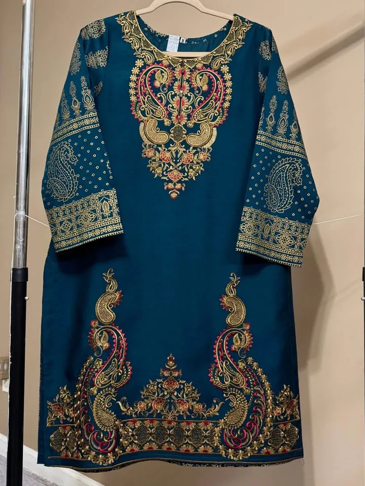 Viscose Embroidered Kurti / Top, photo 4 of 6