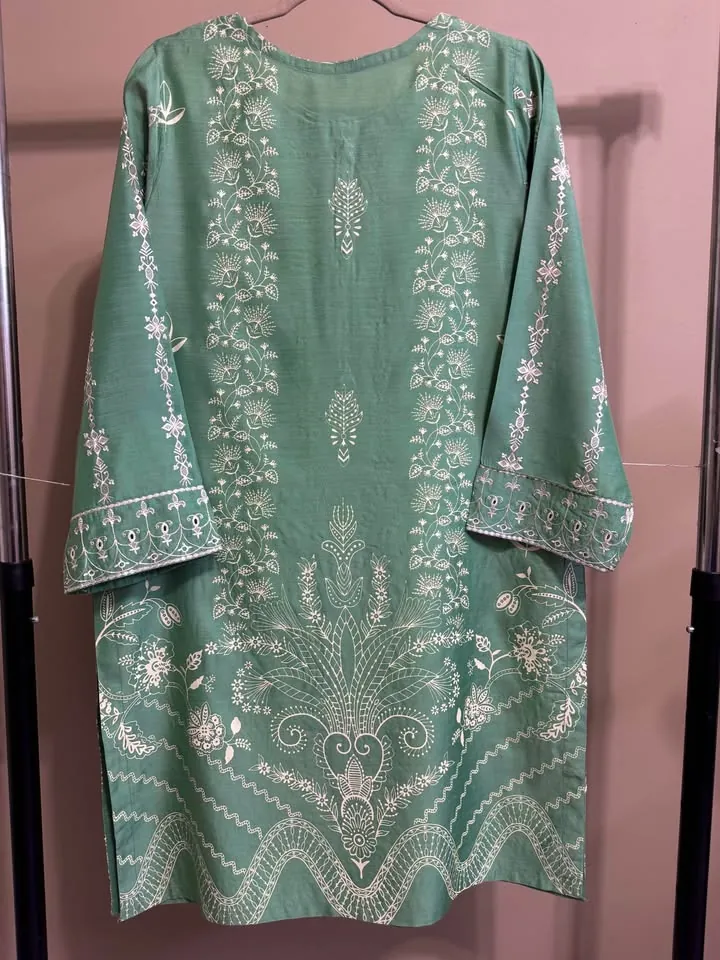 Viscose Embroidered Chikankari Kurti / Top, photo 5 of 5