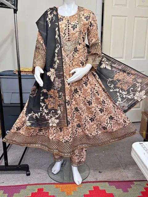 Doriya Lawn Maxi Dress