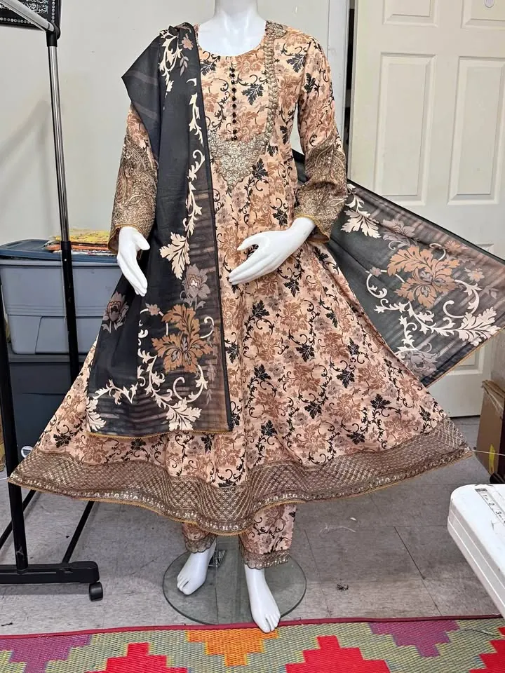 Doriya Lawn Maxi Dress, photo 1 of 5