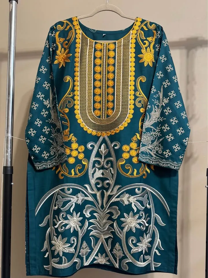 Viscose Embroidered Kurti / Top, photo 3 of 5
