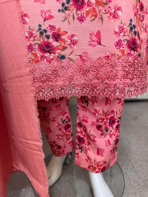 Pink Floral Branded Khaddar Embroidered Dress, photo 7