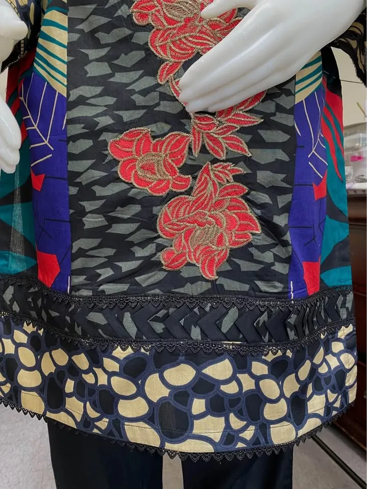 Lawn Embroidered Dress with Chiffon Dupatta, photo 5 of 5