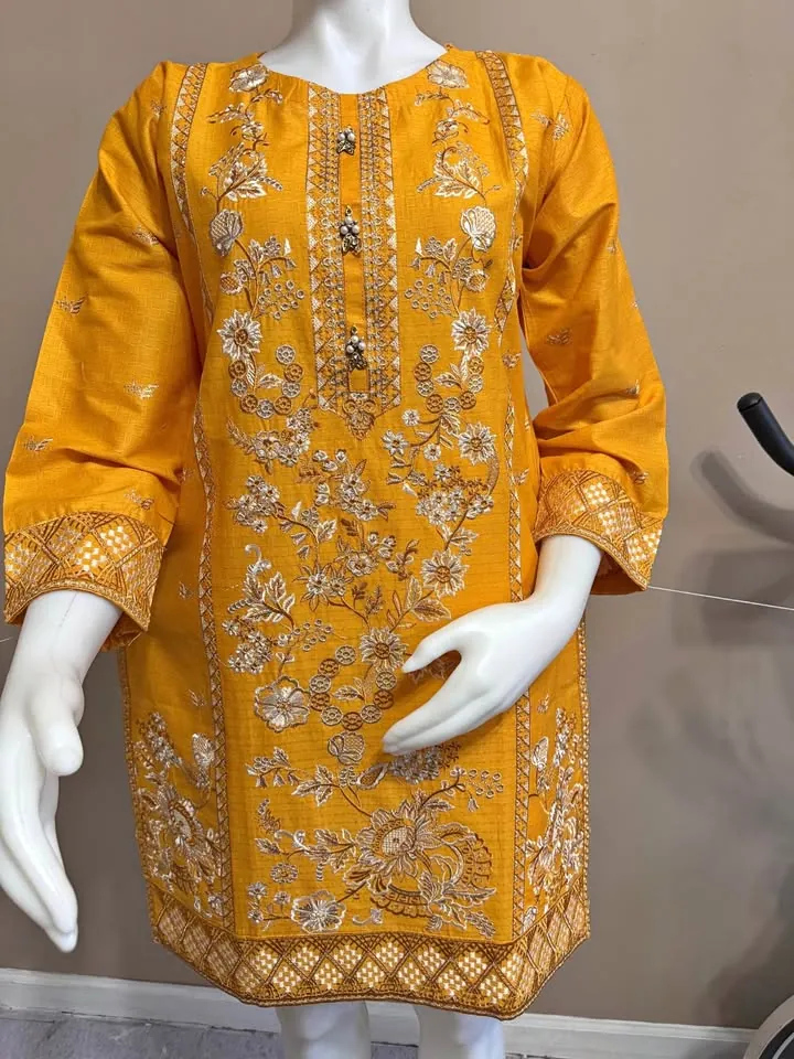 Cotton Embroidered Kurti / Top, photo 1 of 4
