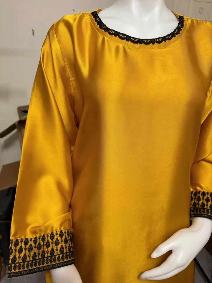 Pakistani Silk Long Kurta / Tunic, photo 2 of 3
