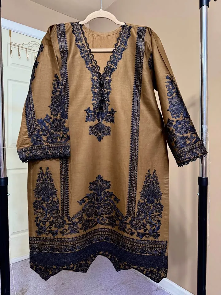 Brown Cotton Embroidered Kurti, photo 2 of 5