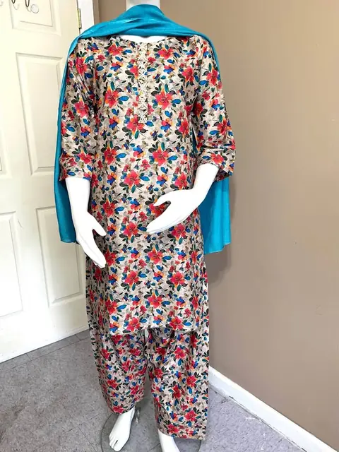 Lawn Farshi Shalwar Suit with Chiffon Dupatta
