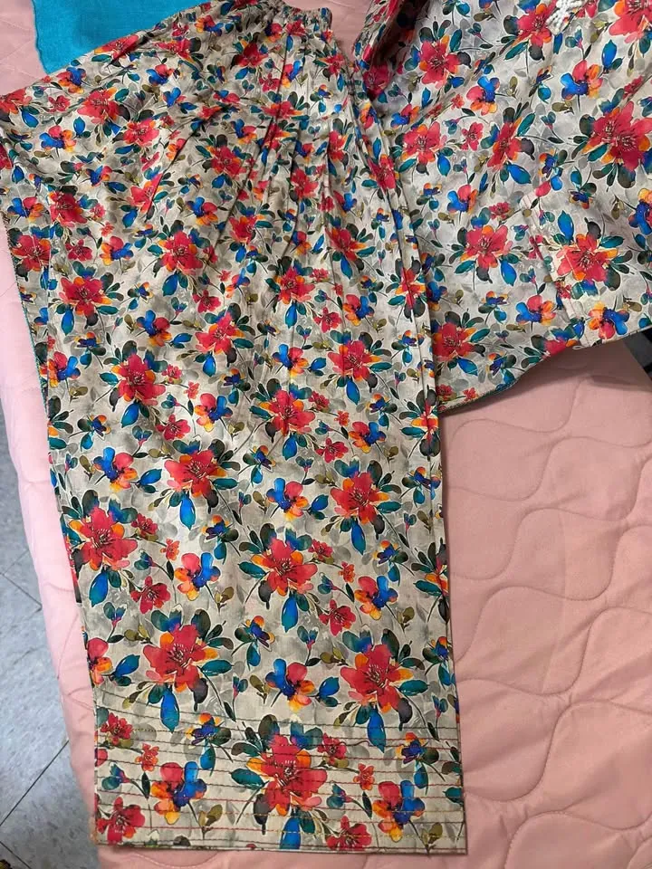 Lawn Farshi Shalwar Suit with Chiffon Dupatta, photo 3 of 4